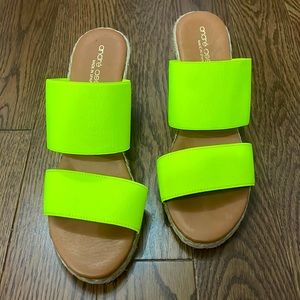 andre assoue slip on woven wedge sandal, size 38